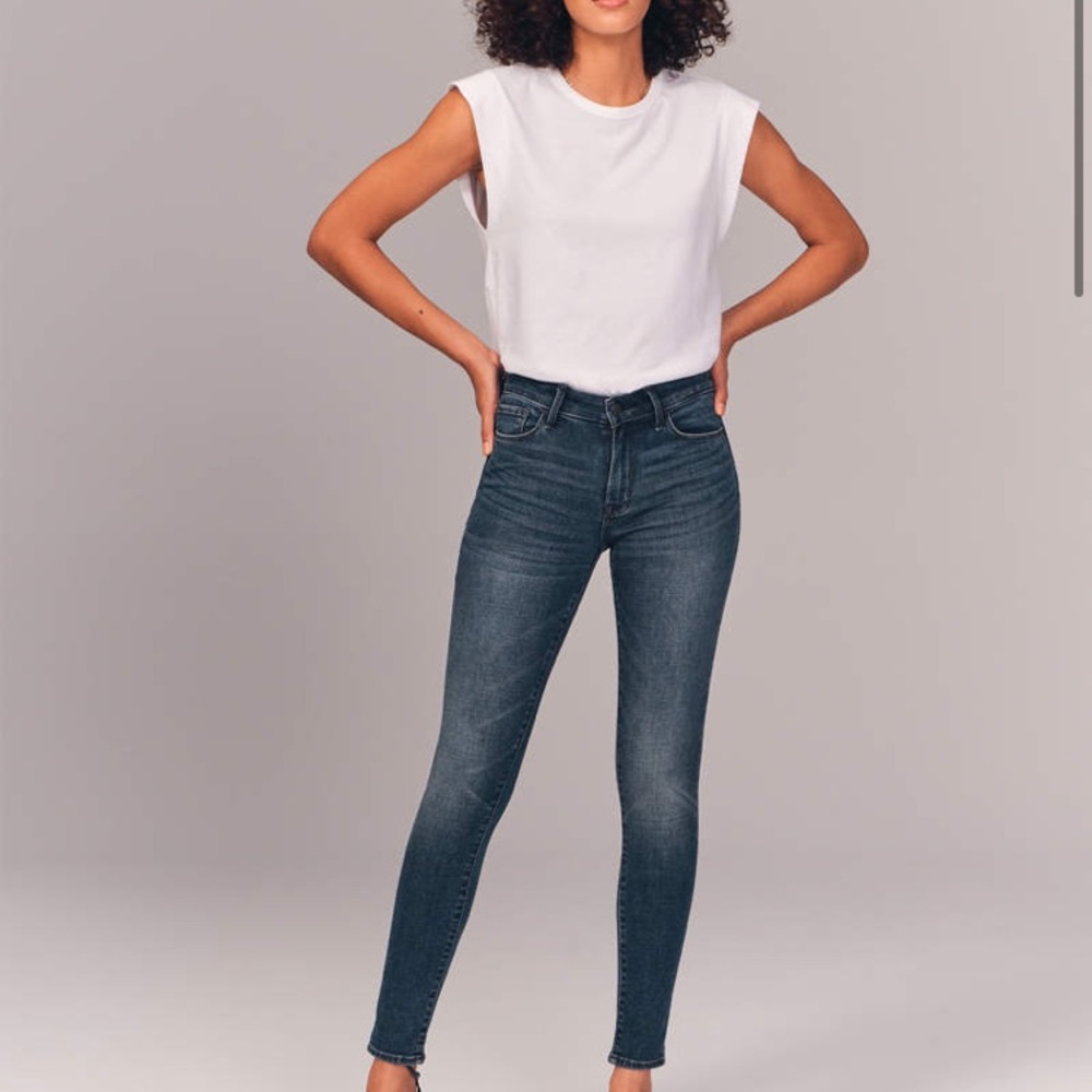 Abercrombie Mid Rise Super Skinny Jeans 00S